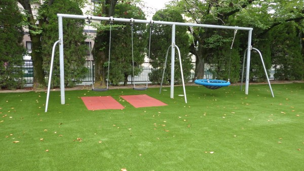 安全にダイナミックに遊べる人工芝を。　～さいたま市　さかわ幼稚園～サムネイル