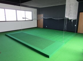 インドアゴルフ練習場サムネイル